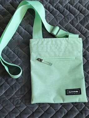Dakine Jive Minty Green Crossbody Purse Bag